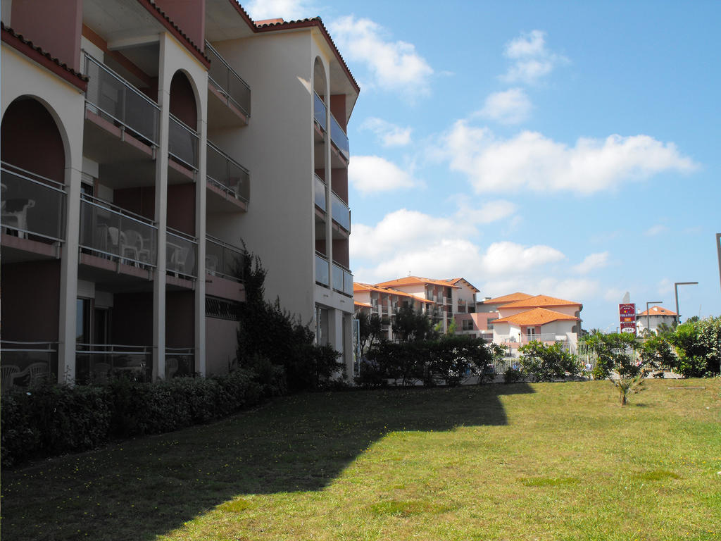 Mer Et Golf Aparthotel Anglet Exterior photo